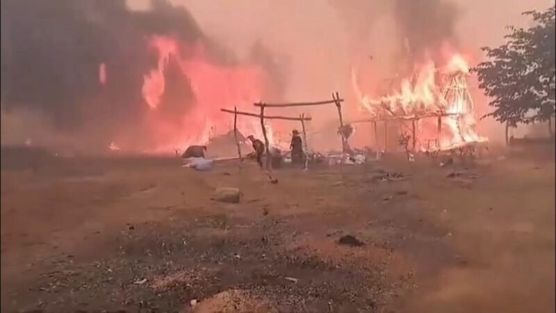 Incendios forestales arrasan viviendas en Riberalta, Bolivia