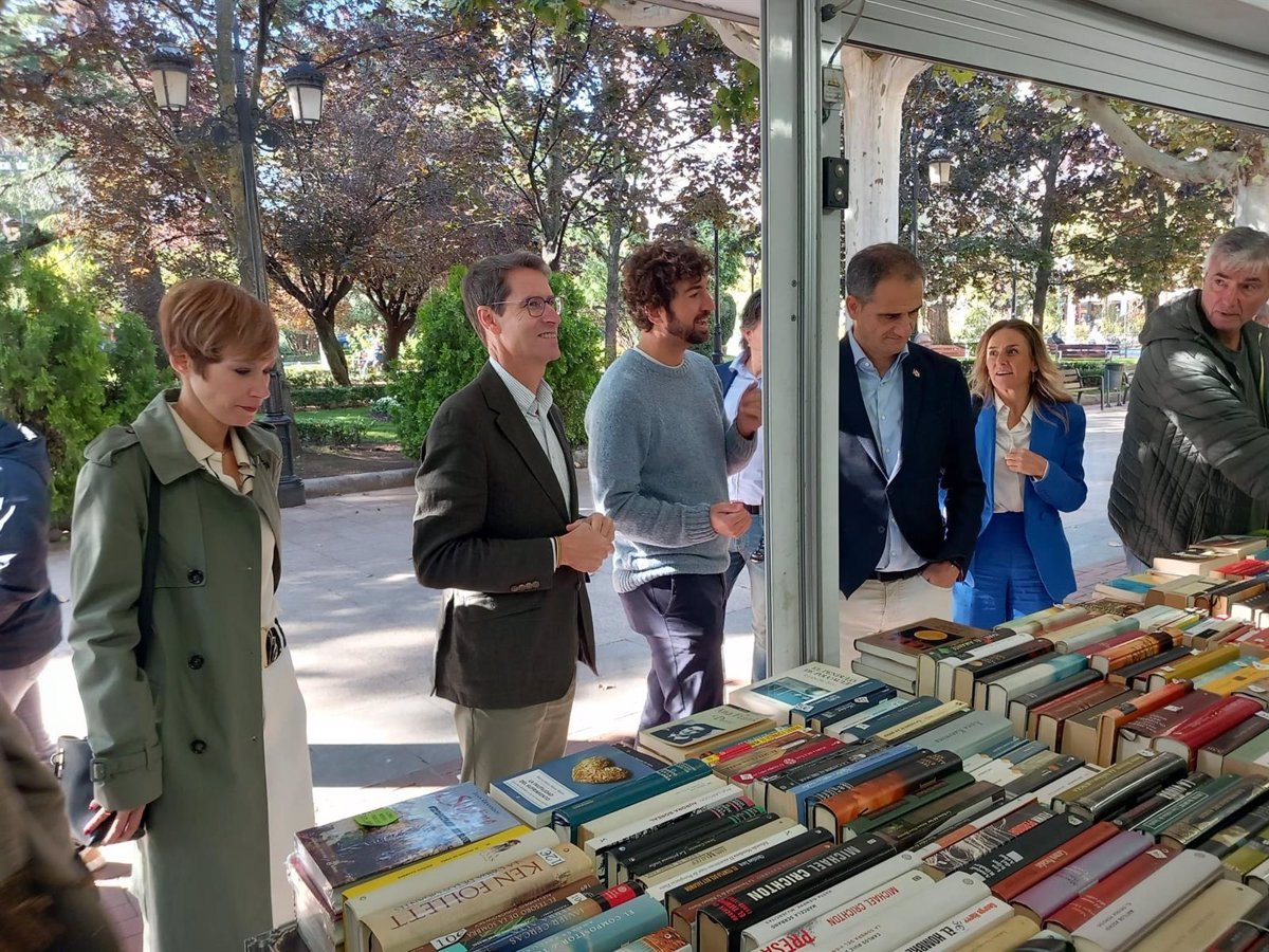 La Feria del Libro Antiguo nos seduce con joyas editoriales únicas.