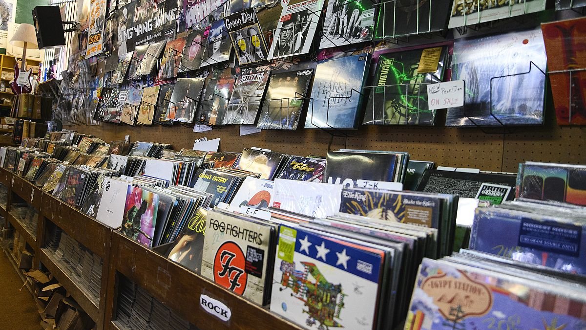 La paradoja del vinilo: tiendas independientes en declive a pesar de la demanda creciente