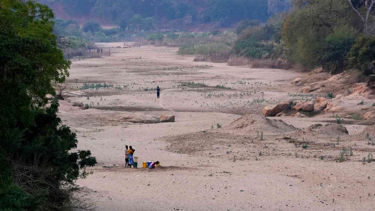 La sequía en África causa apagones diarios en Zambia por colapso de presa hidroeléctrica