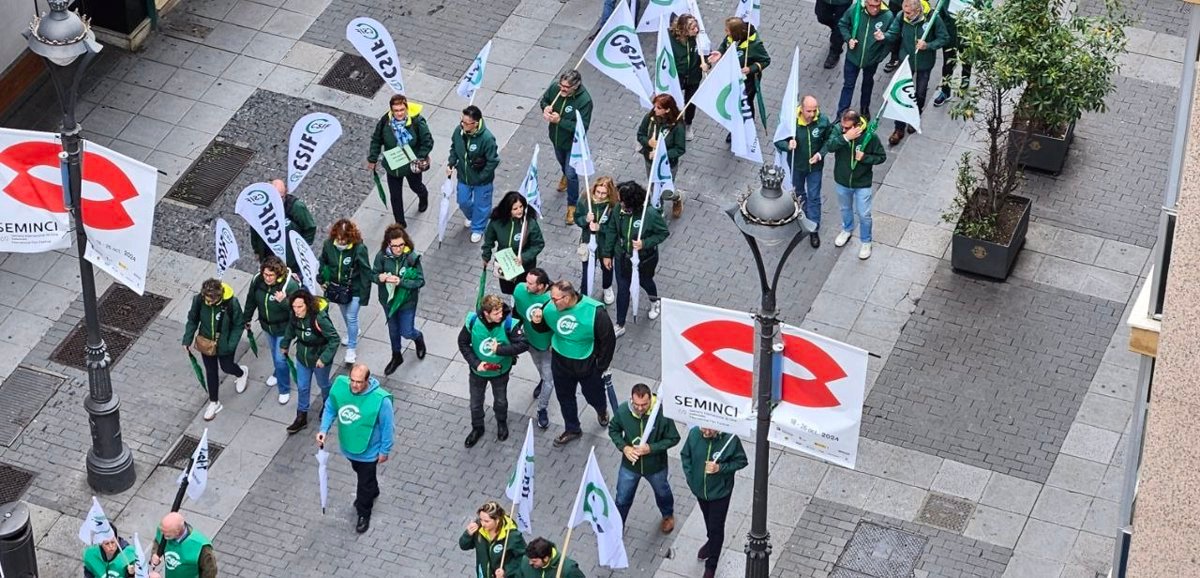 Manifestación en Valladolid contra el «bloque negociador» del Consejo y Gobierno.