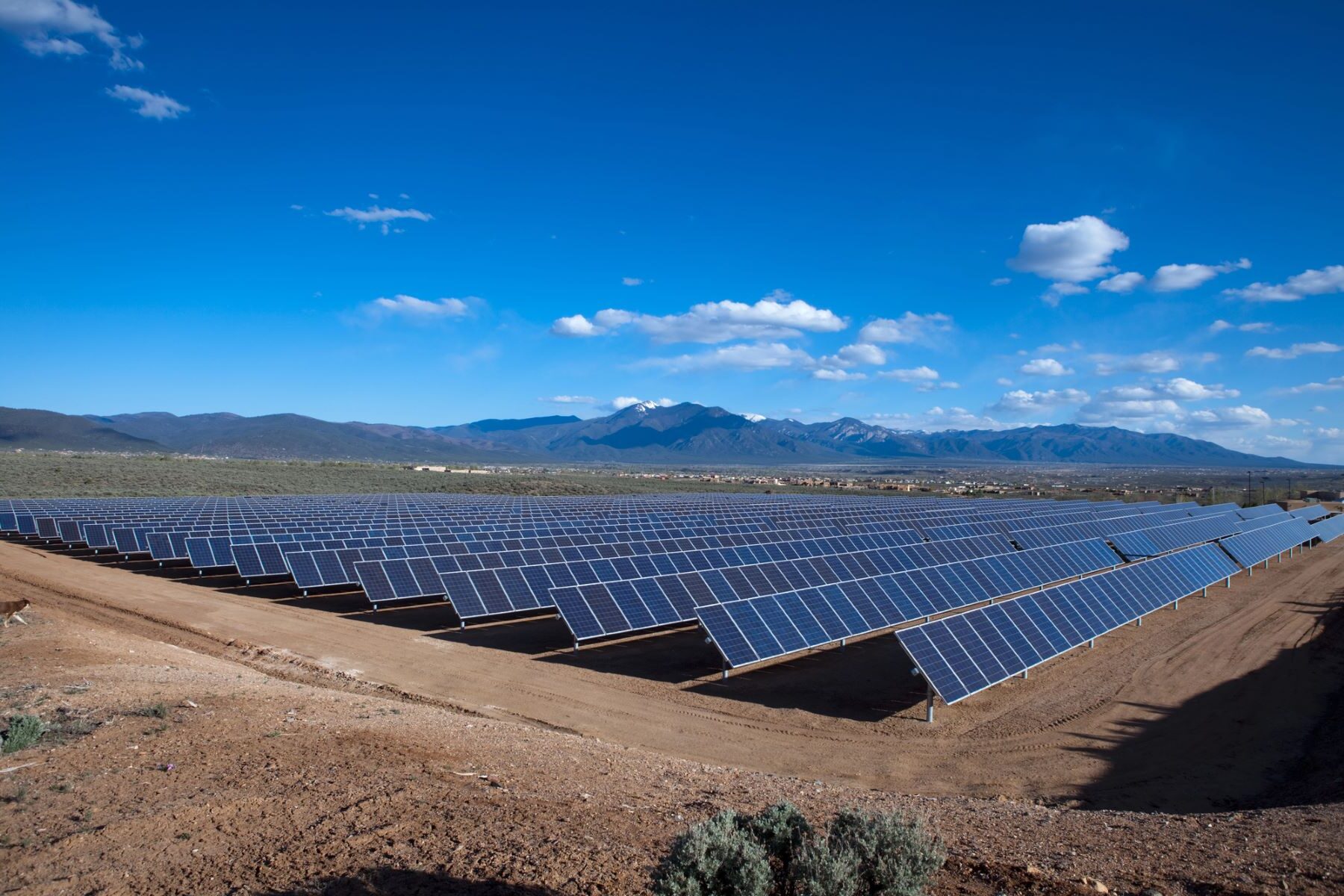 Plantas fotovoltaicas Trujillo y Picón premiadas por UNEF