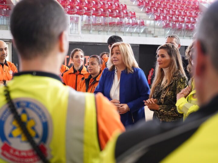 SAMUR-Protección Civil enseña RCP a 300 alumnos en Caja Mágica