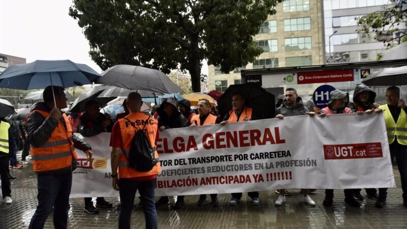 Seguimiento de huelgas de autobuses roza el 100% en la Comunidad.