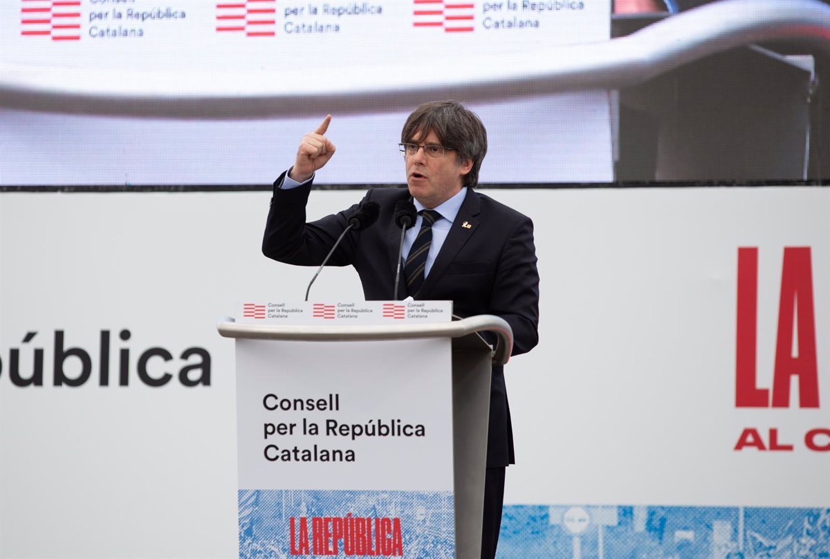 Puigdemont no repetirá como presidente al convocar elecciones anticipadas