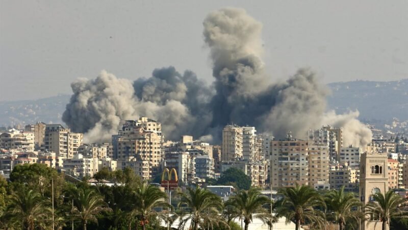 Ataque de Israel a sede de Hezbolá en Tiro.