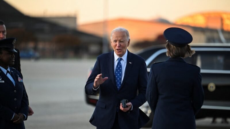 Biden pide a Trump reconsiderar aranceles a México y Canadá