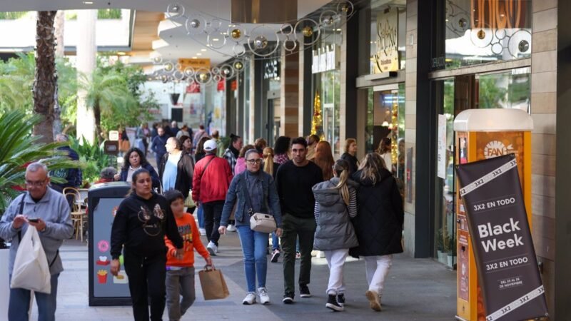 Aumenta la población de Baleares en el tercer trimestre, alcanzando 1,24 millones de habitantes.