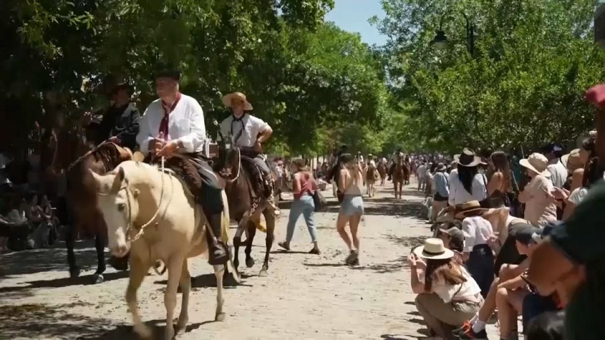 Buenos Aires homenajea a los gauchos en un video.