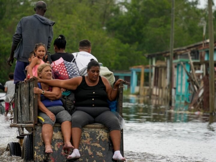 Cuba se recupera tras el paso del ciclón Rafael