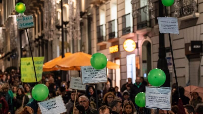 Educación y sindicatos discrepan en cifras de seguimiento de huelgas