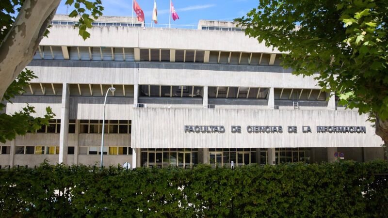 El Decano de Ciencias de la Información denuncia presiones de la UCM por información sobre cátedras.