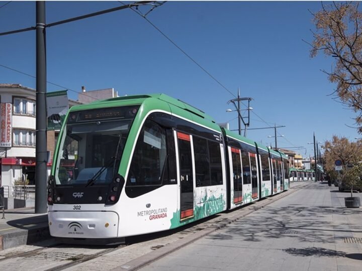 Hombre muere al ser atropellado por el metro en Granada