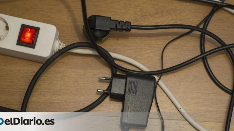 Ideas para ocultar enchufes y cables en casa