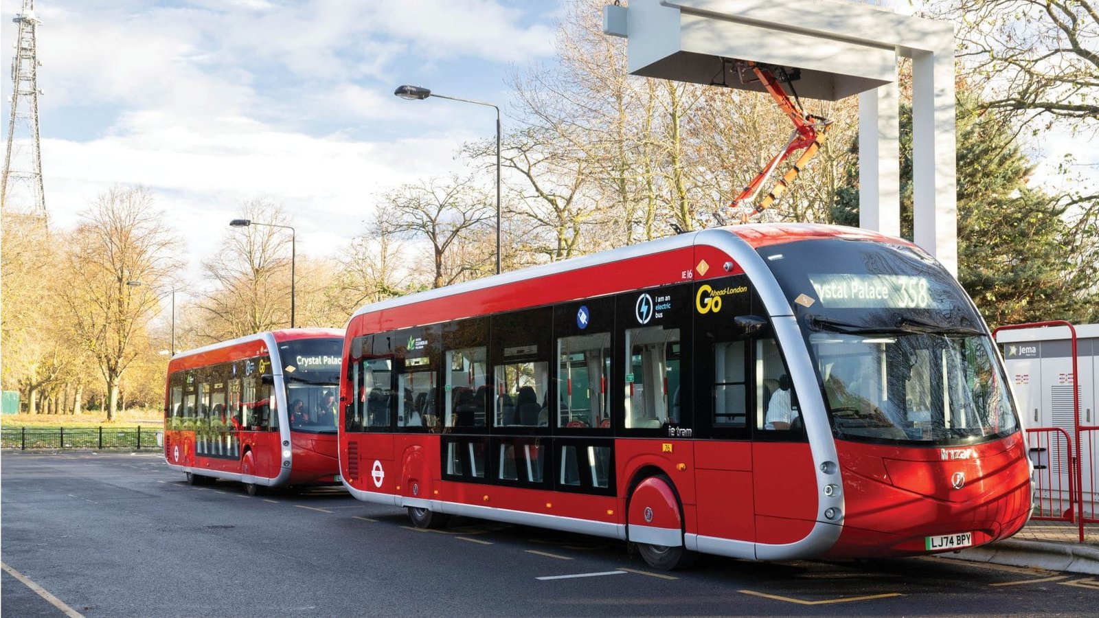 Irizar lleva sus tranvías a Londres, conquistando la ciudad.