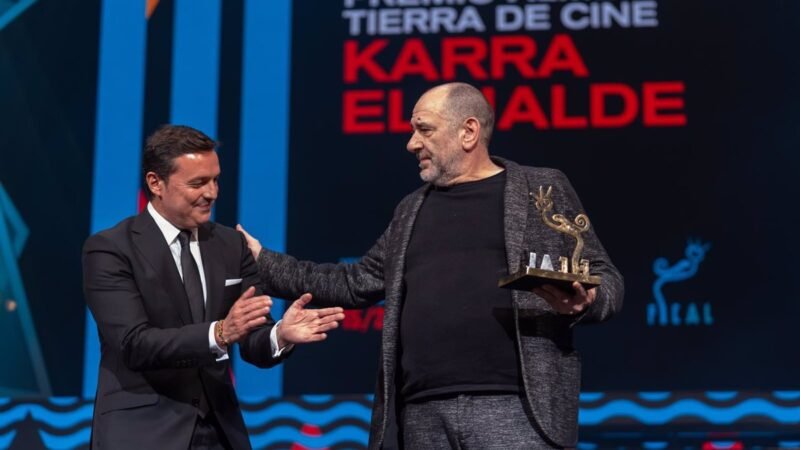 «La Estrella Azul» de Javier Macipe arrasa en el Fical con tres premios: mejor película, director y guión.