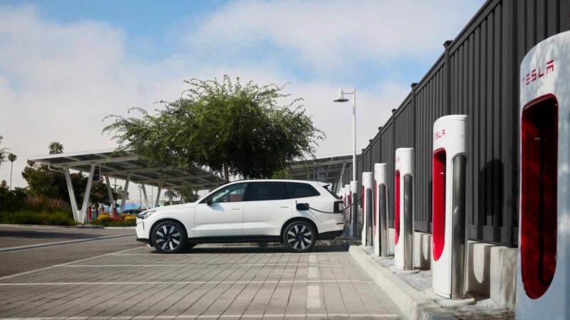 Los conductores de Volvo EV podrán usar Supercharger de Tesla este mes.