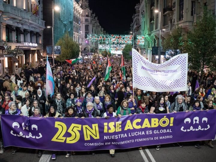 Marcha de la Comisión del 8M este 25N por la «justicia feminista» y cierre del CIE