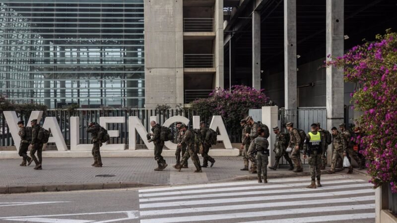 Más de 8.000 militares en Valencia para mitigar efectos de la DANA