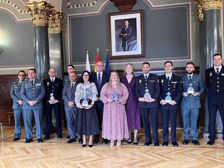 Premiados en Canarias por lucha contra violencia de género.