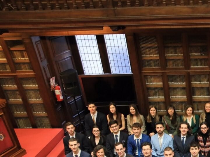 Reconocimiento a estudiantes destacados por fiesta de Santa Catalina de Alejandría en la Universidad