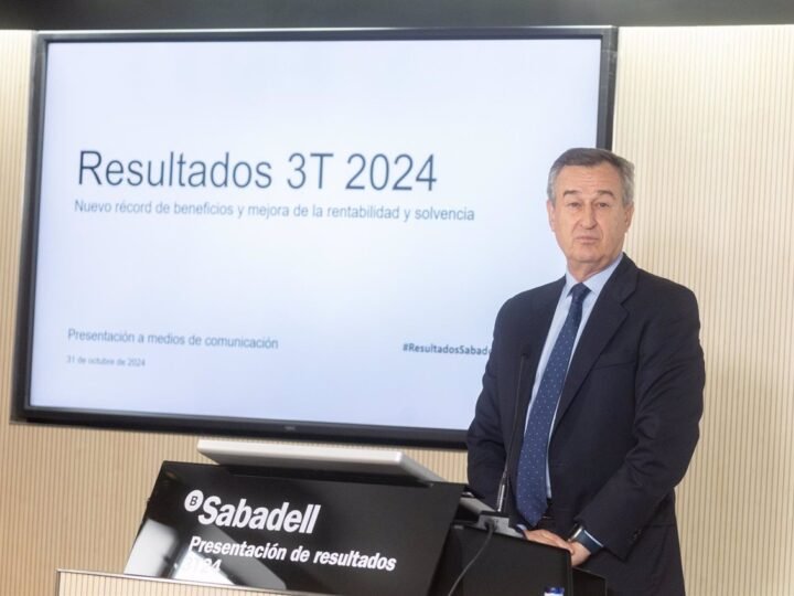 Sabadell estima que opa de BBVA implicará 4.000 despidos