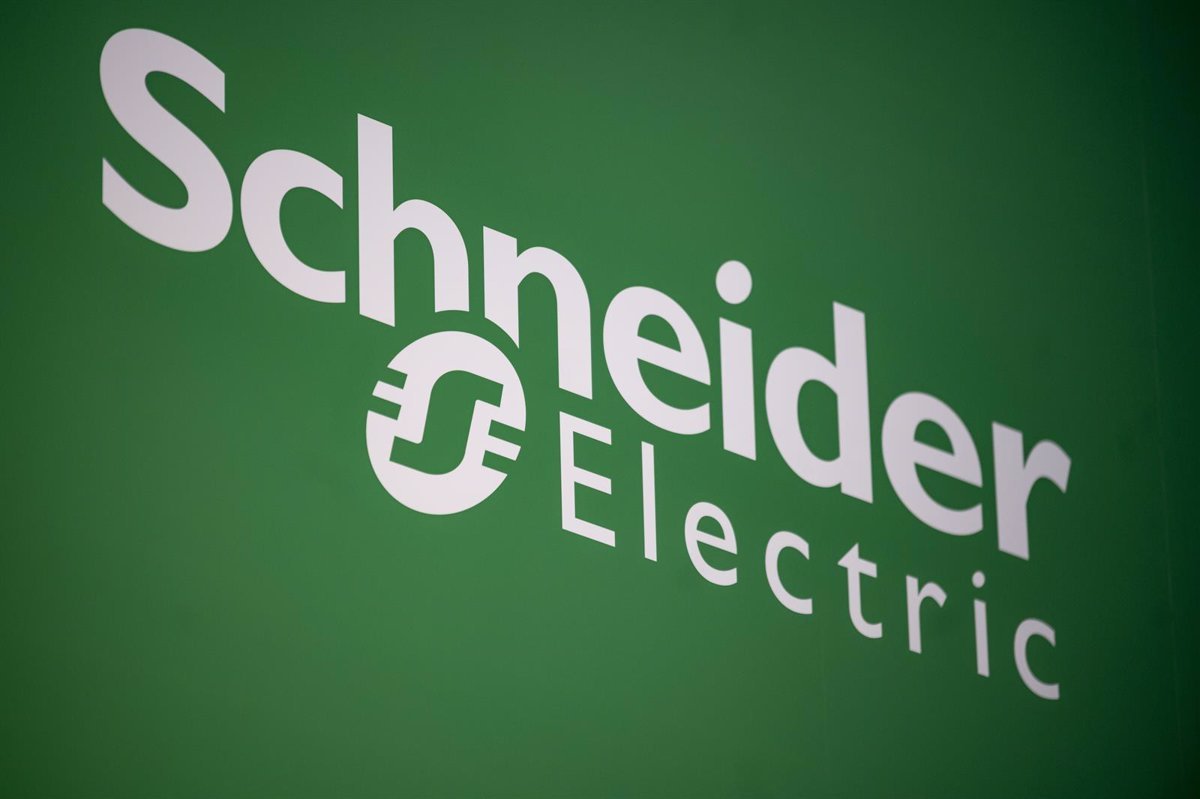 Schneider Electric designa a Olivier Blum como director general tras despido de Peter Herweck