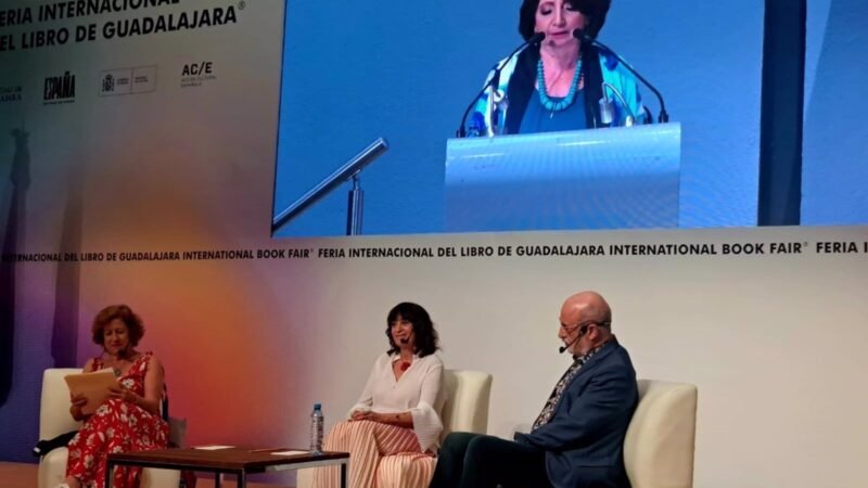 Inauguración del Salón Literario de la FIL en Guadalajara con Rosa Montero y Fernando Aramburu