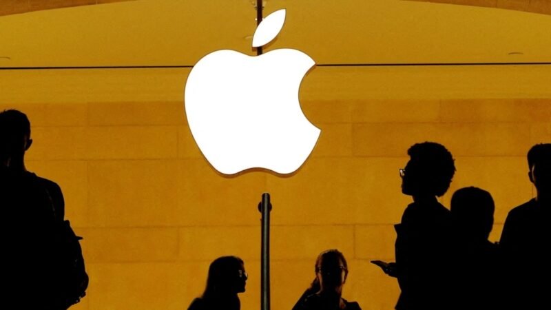 Apple acusada de silenciar y espiar a sus trabajadores