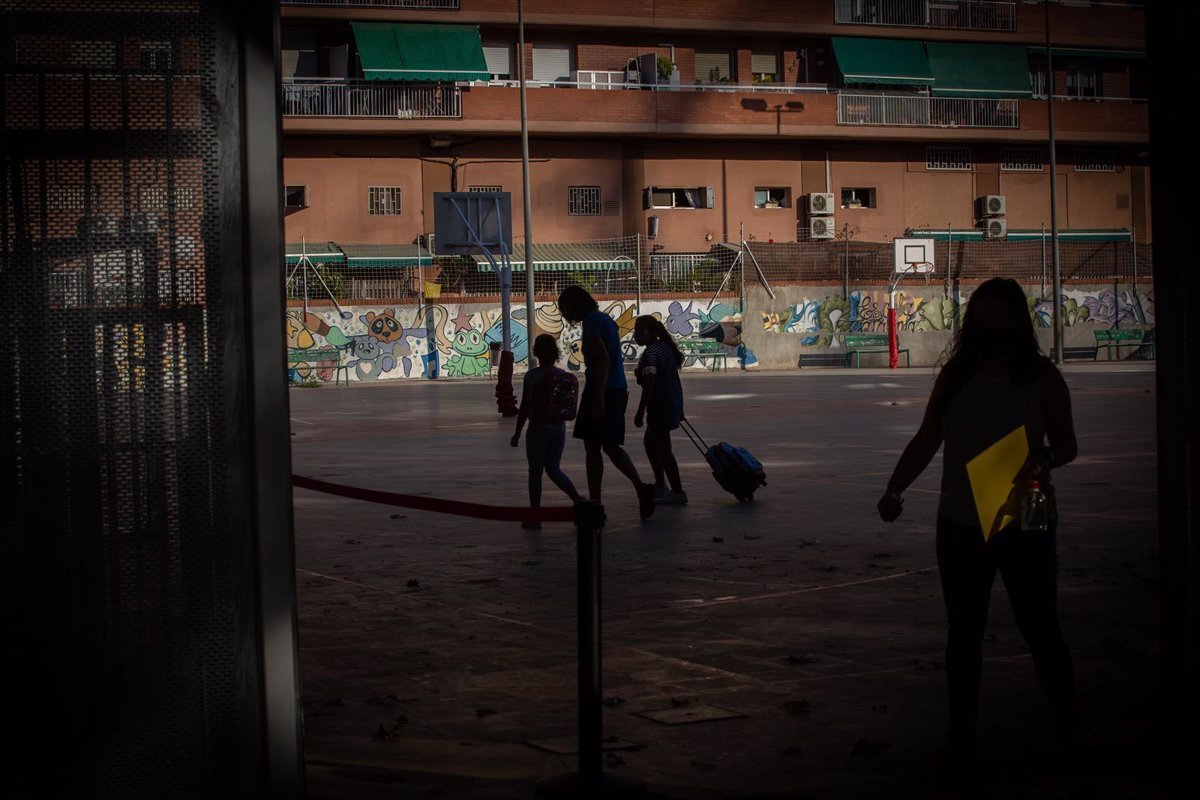 Rendimiento en matemáticas de estudiantes catalanes por debajo de la media de la OCDE y estatal