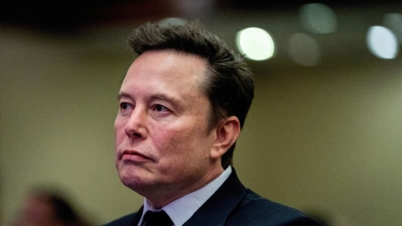 Musk promete «guerra» por visas H-1B ante partidarios de Trump