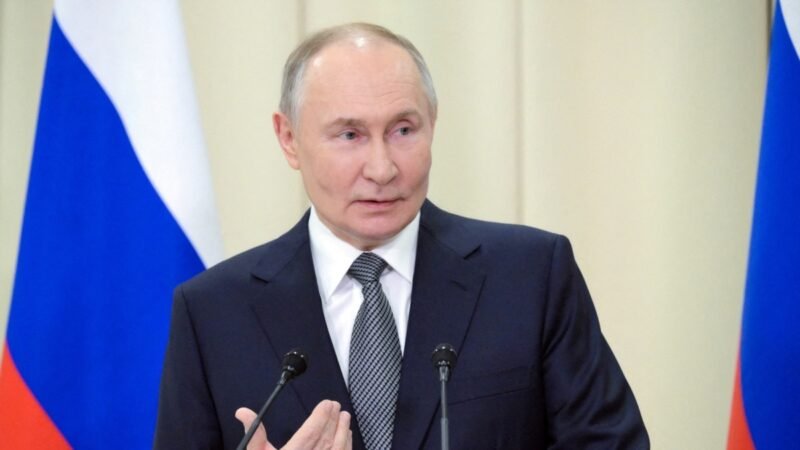 Putin se disculpa con líder de Azerbaiyán por accidente de avión.