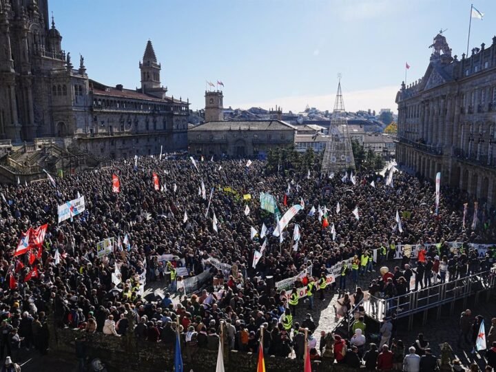 Actuar contra la sociedad gallega al imponerlo