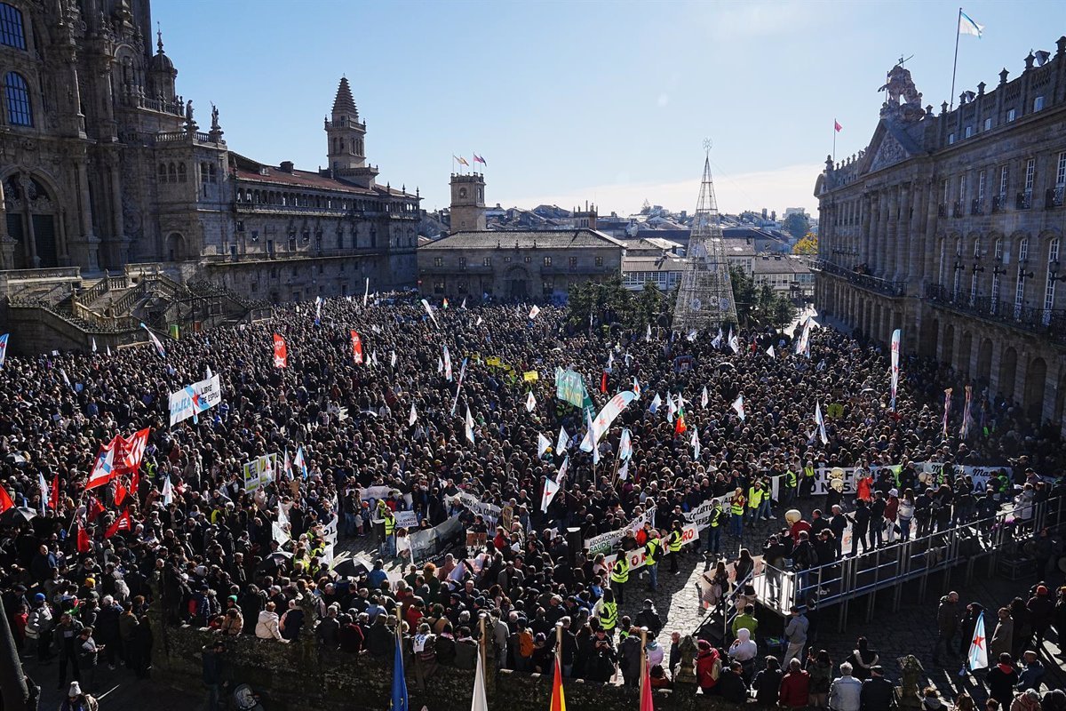 Actuar contra la sociedad gallega al imponerlo