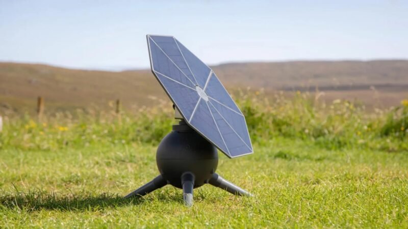 Antena fotovoltaica que sigue al sol desde el jardín