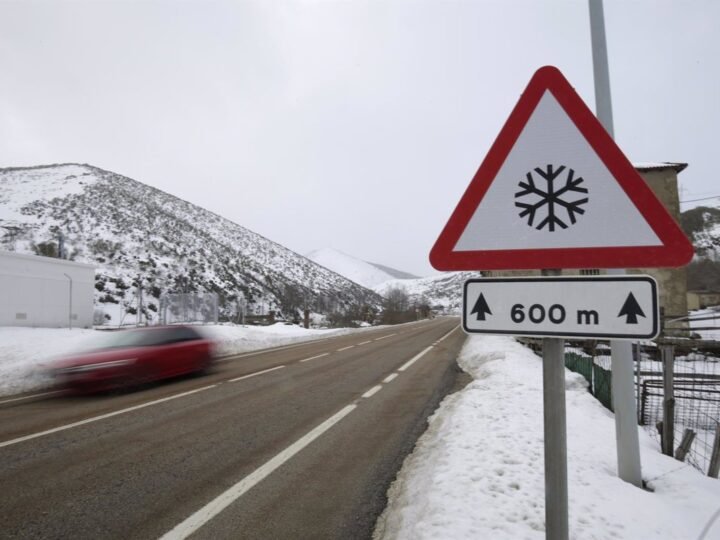 Aviso de nieve en la Cordillera Cantábrica y niebla en Salamanca