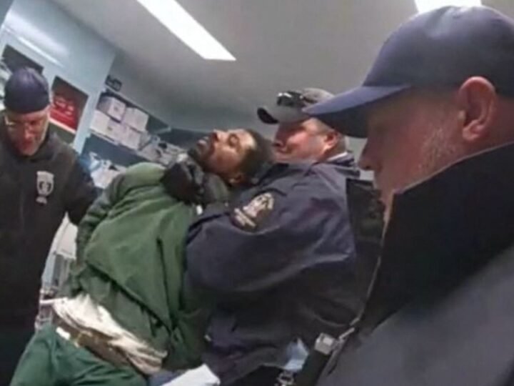 Brutalidad policial en Nueva York: preso golpeado por la policía fallece tras un día