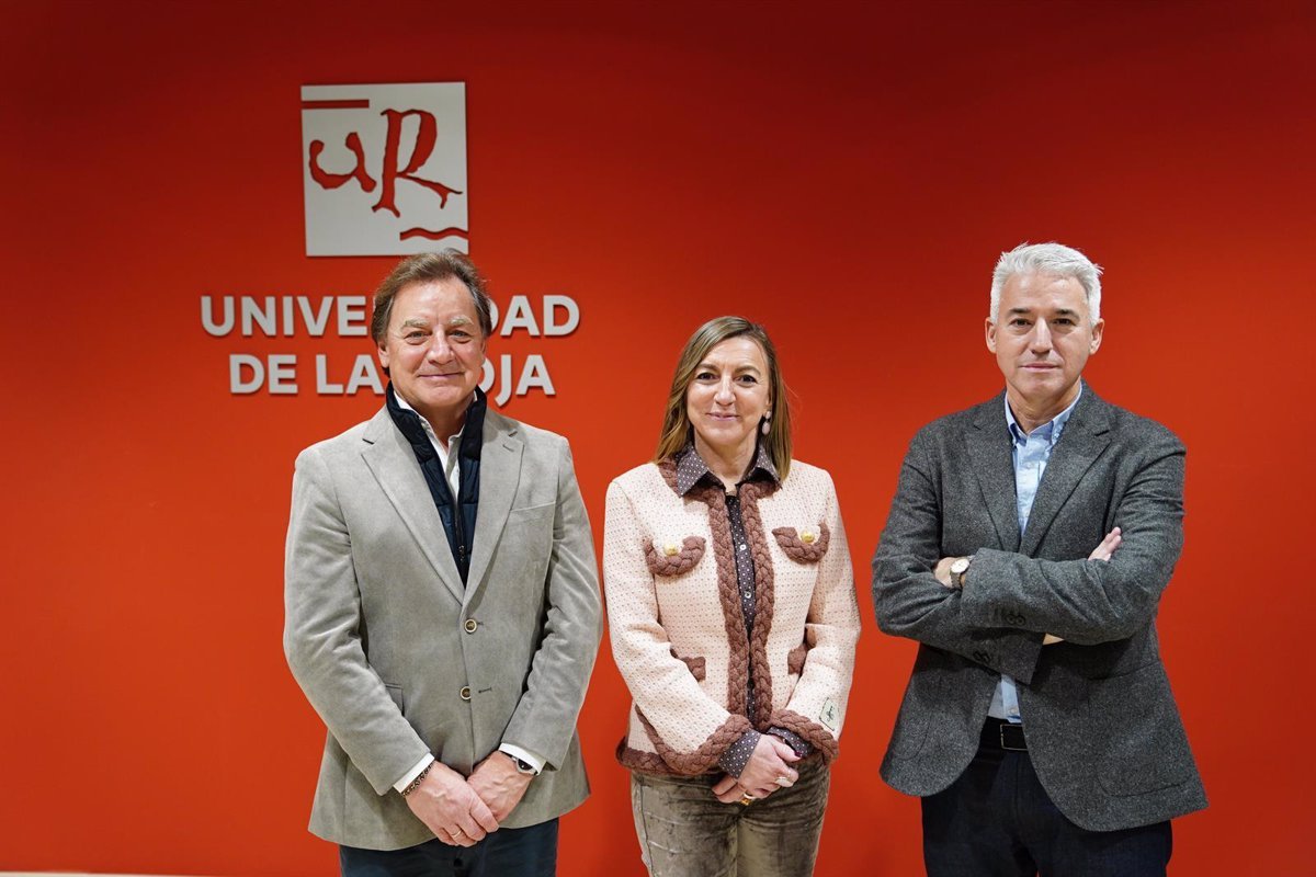 Carlos Mayoral, nuevo director de la UR por propuesta de la rectora Eva Sanz