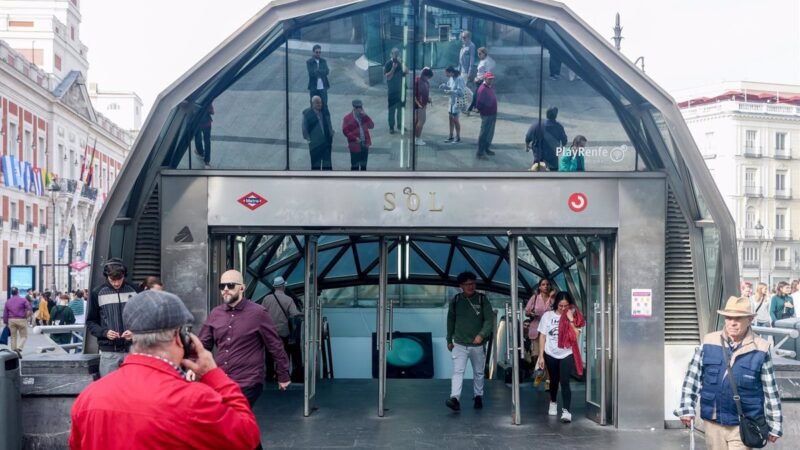 Cierre del metro y Cercanías en Sol.