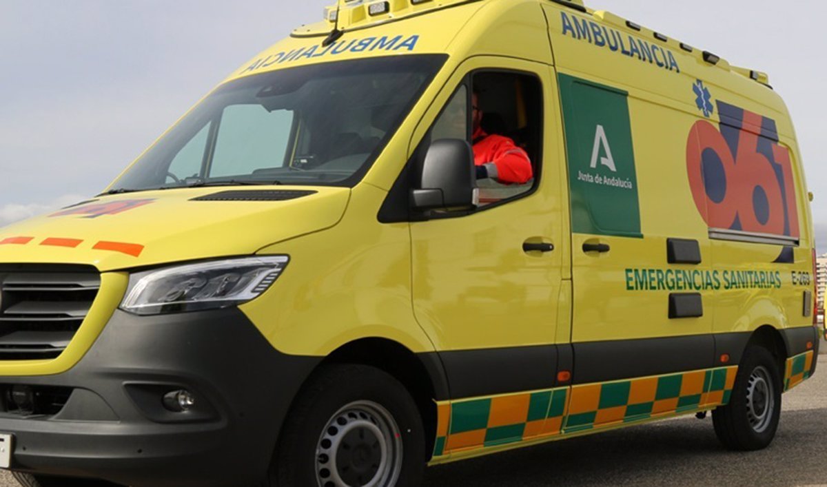 Cinco personas heridas, tres menores, en choque de vehículos en Antequera (Málaga)