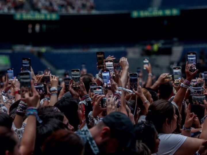 Conciertos 2025 en España: Charlie XCX, Aitana, Sabina, Quevedo y Guns N’ Roses