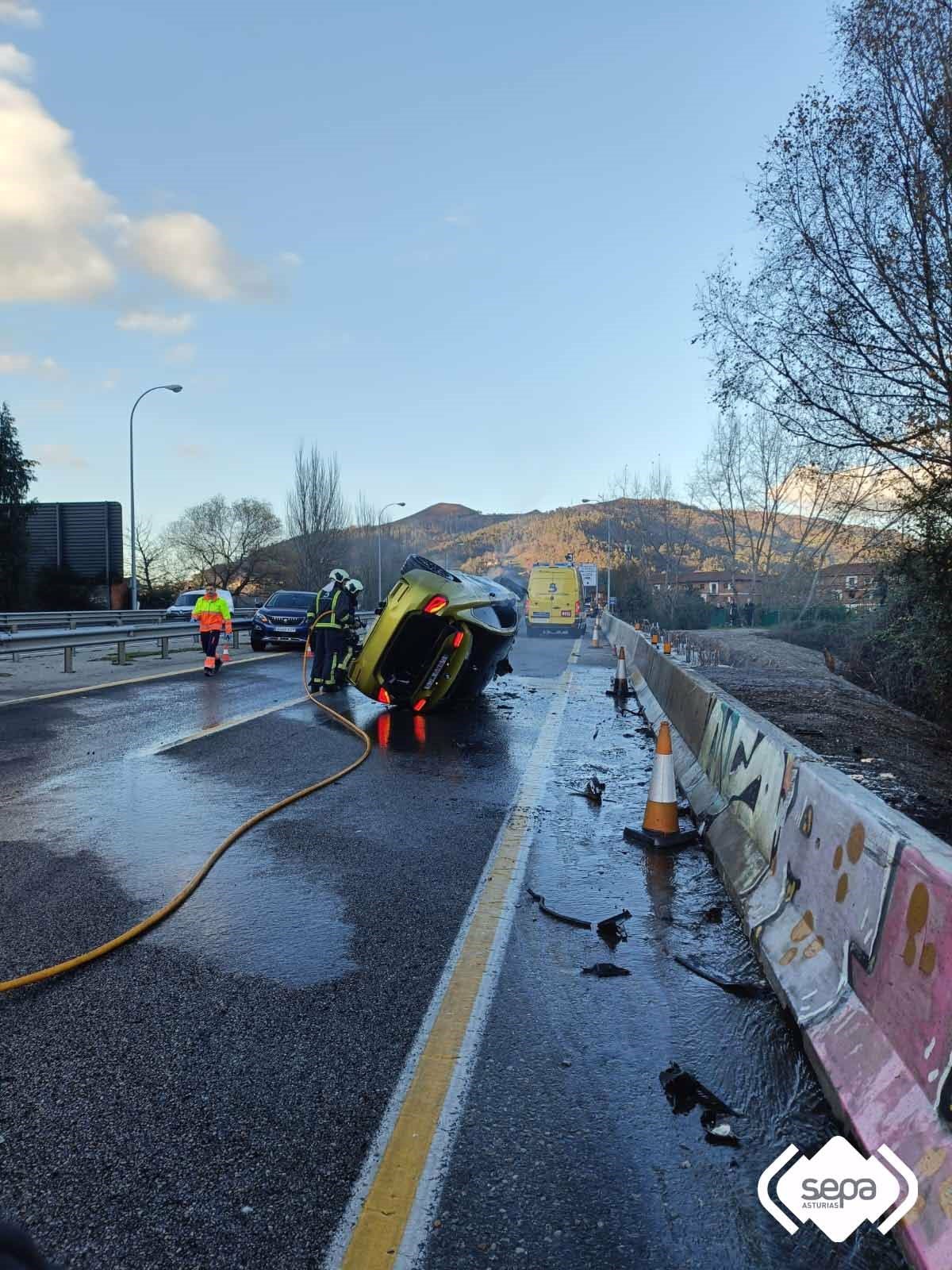 Dos personas resultan heridas en colisión en la A-66 cerca de Mieres