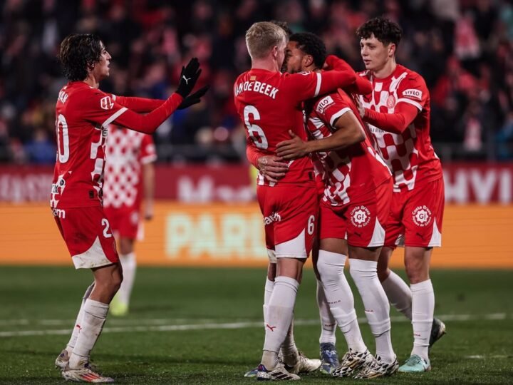 El Girona vence al Valladolid en un partido desigual