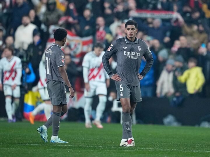 El Real Madrid no logra ser líder en Vallecas.