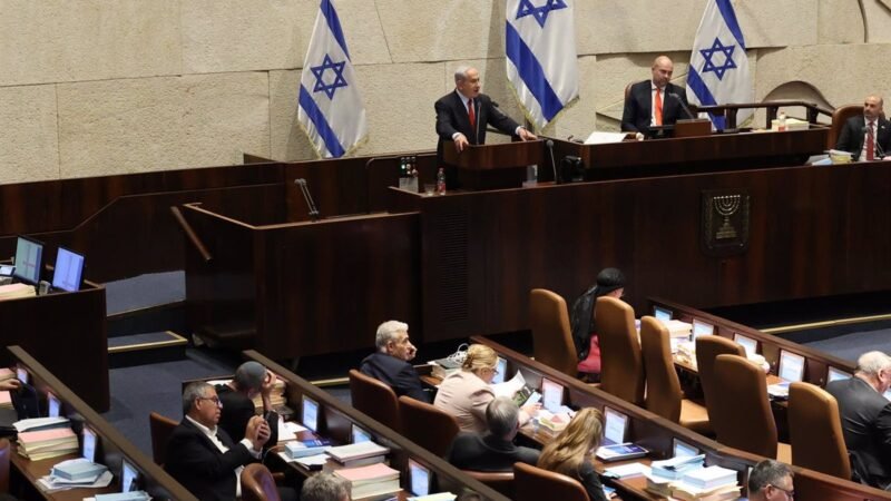 El parlamento israelí extiende el estado de emergencia por un año