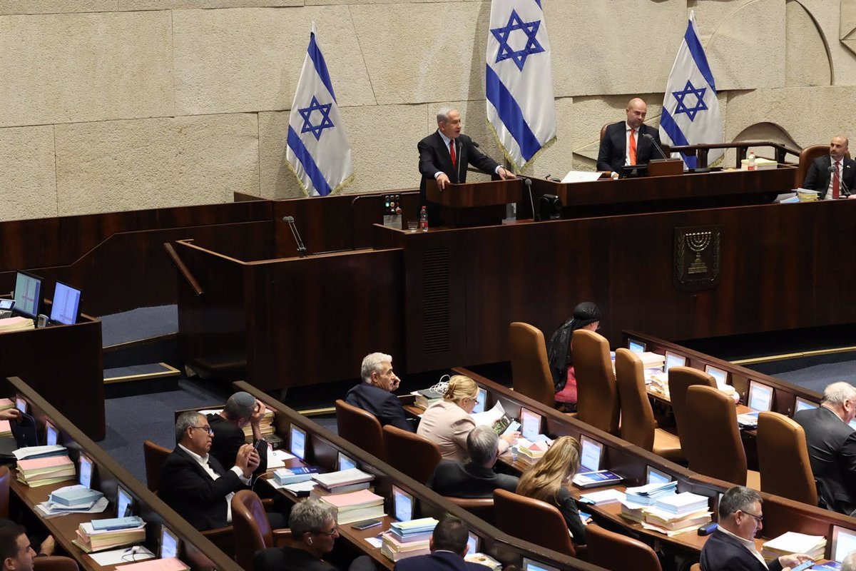 El parlamento israelí extiende el estado de emergencia por un año