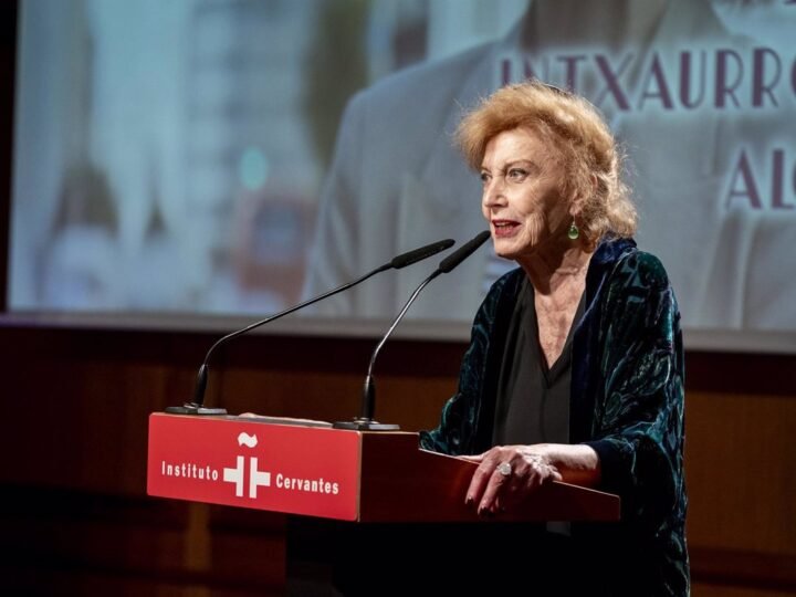 Entregan la Gran Cruz de Isabel la Católica a Marisa Paredes de forma póstuma