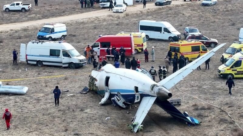 Ilham Aliyev ordena investigación criminal por accidente de avión de Aerolíneas de Azerbaiyán