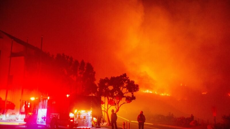 Incendios en Malibú, California: cortes de energía y evacuaciones