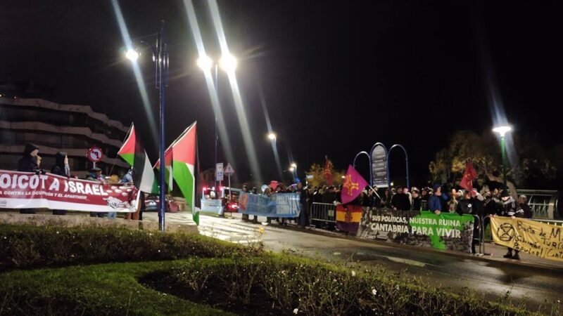 Manifestación en Santander contra políticas autonómicas y estatales